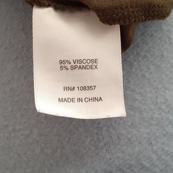 Misses' Off The Shoulder Top - Picture 4 of 5